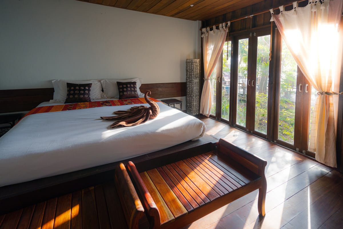 Whiteharp luxury suite package